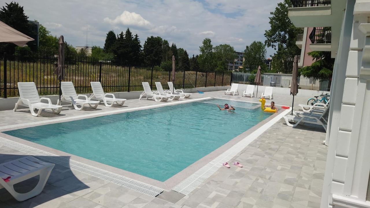 Aparthotel Riverside Vip Аpartments Slantschew brjag Exterior foto